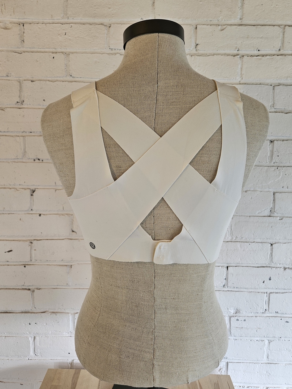lululemon athletica Enlite White Bra 36E